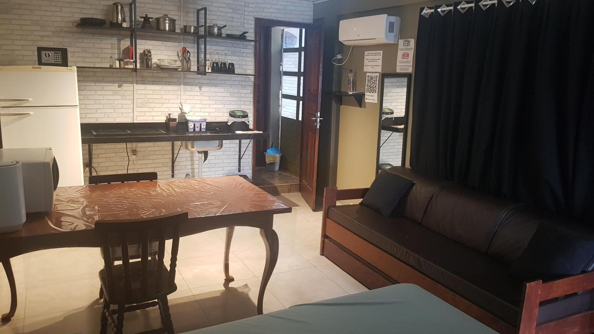 Casa No Centro De Foz! Ar-Condicionado, Smart Tv, Wi-Fi, Cozinha, Ventilador E 4 Camas Apartment Foz do Iguacu Exterior photo
