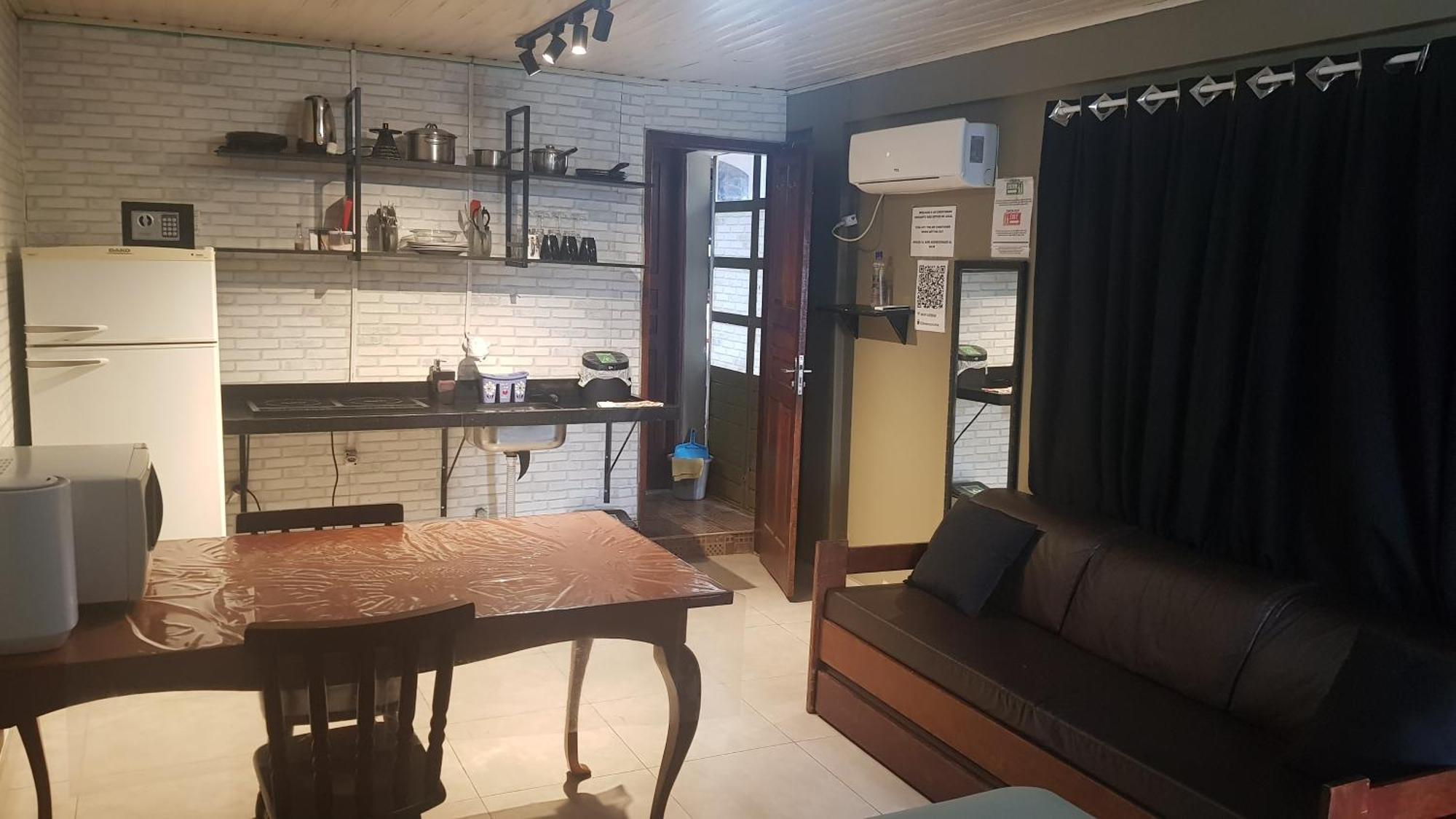 Casa No Centro De Foz! Ar-Condicionado, Smart Tv, Wi-Fi, Cozinha, Ventilador E 4 Camas Apartment Foz do Iguacu Exterior photo